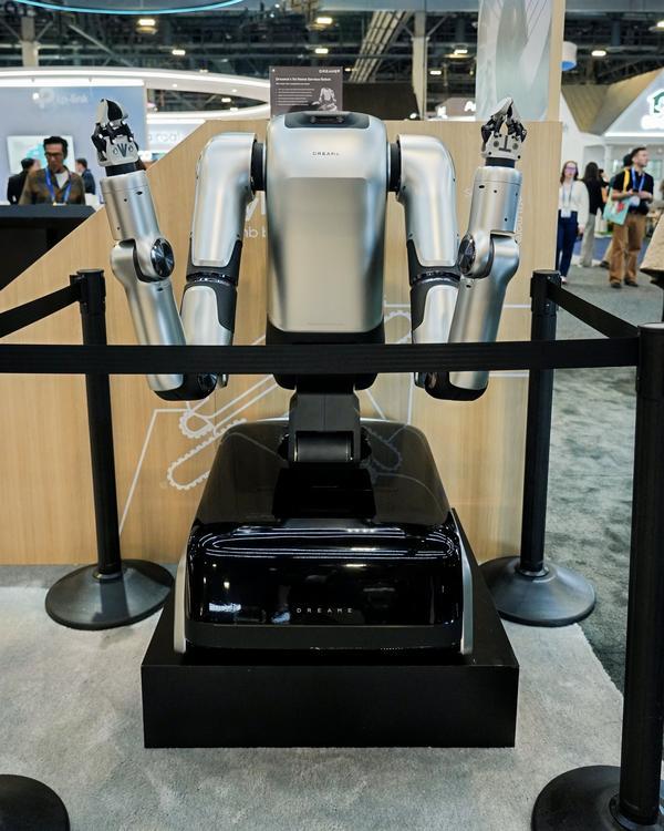 追觅扫地机新物种亮相揭晓家用具身智能最佳解法(图1)