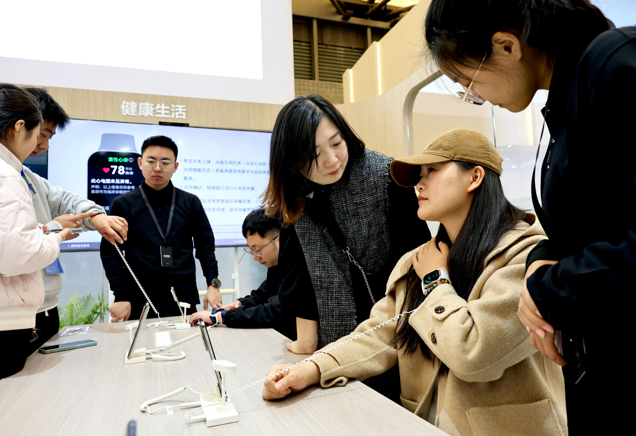 智能设备掀起健康消费新浪潮(图1)